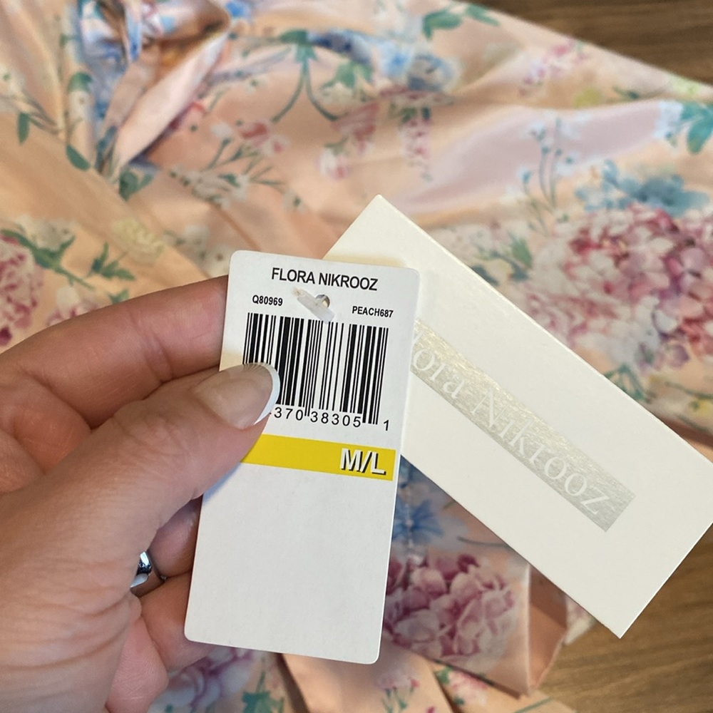 Flora Nikrooz Short Robe - Picture 2 of 2